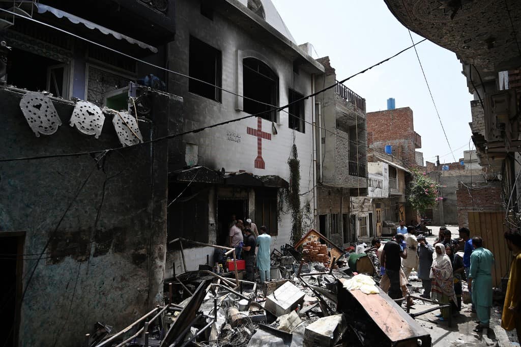 Over 120 arrested, 600 booked on terrorism charges after Pakistan mob ...