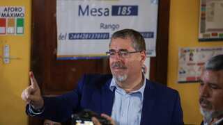 Guatemala: Dark horse Bernardo Arevalo tastes victory in presidential election