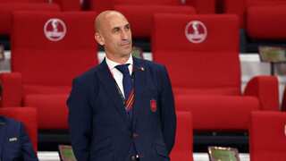 Spanish govt criticises Luis Rubiales for kissing Jenni Hermoso on lips during Women's World Cup celebration