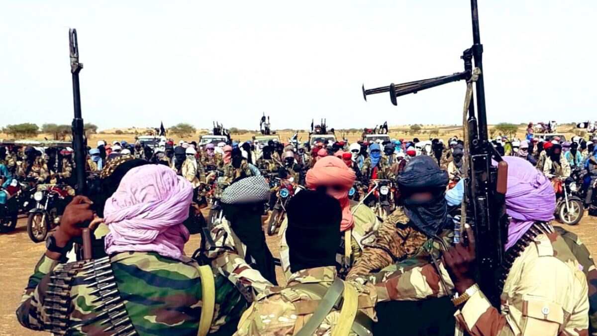 Timbuktu under siege: Jihadist fighters block roads, cut off supplies Timbuktu under siege: Jihadist fighters block roads, cut off supplies