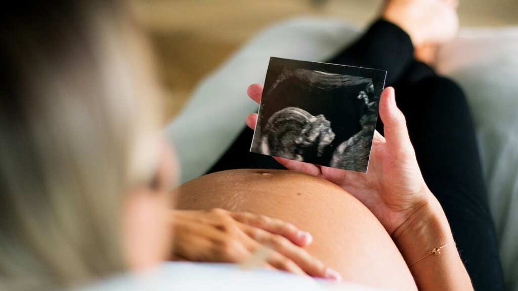 CDC survey finds disturbing mistreatment of pregnant women by health professionals