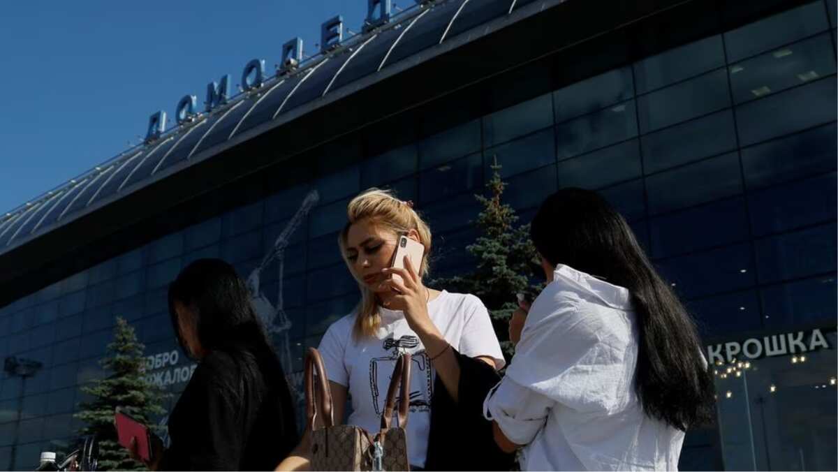 Ukraine drone strikes continue to shake Moscow, central building hit and flights suspended Ukraine drone strikes continue to shake Moscow, central building hit and flights suspended