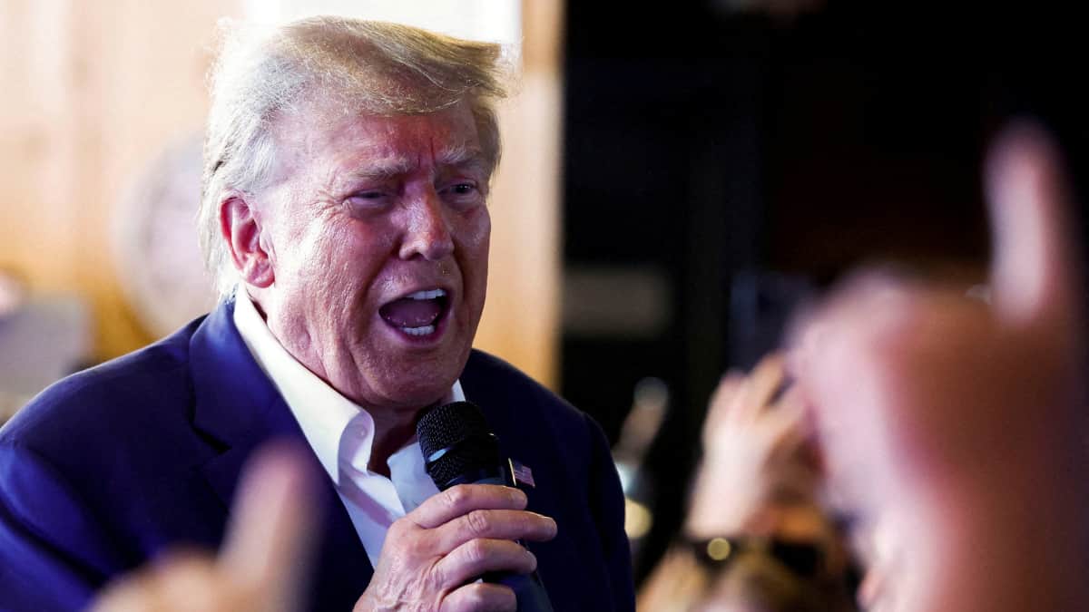 Donald Trump announces time of his impending arrest Donald Trump announces time of his impending arrest