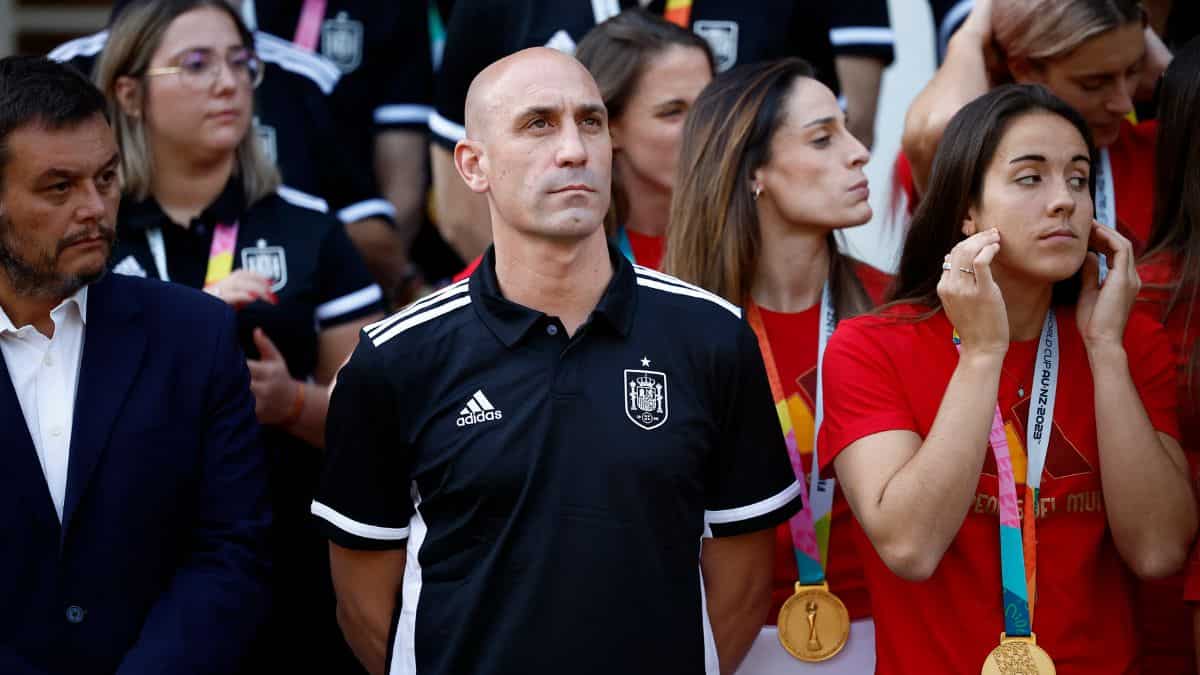 Luis Rubiales to resign after FIFA opens disciplinary proceedings against him over kissing episode - Reports Luis Rubiales to resign after FIFA opens disciplinary proceedings against him over kissing episode - Reports