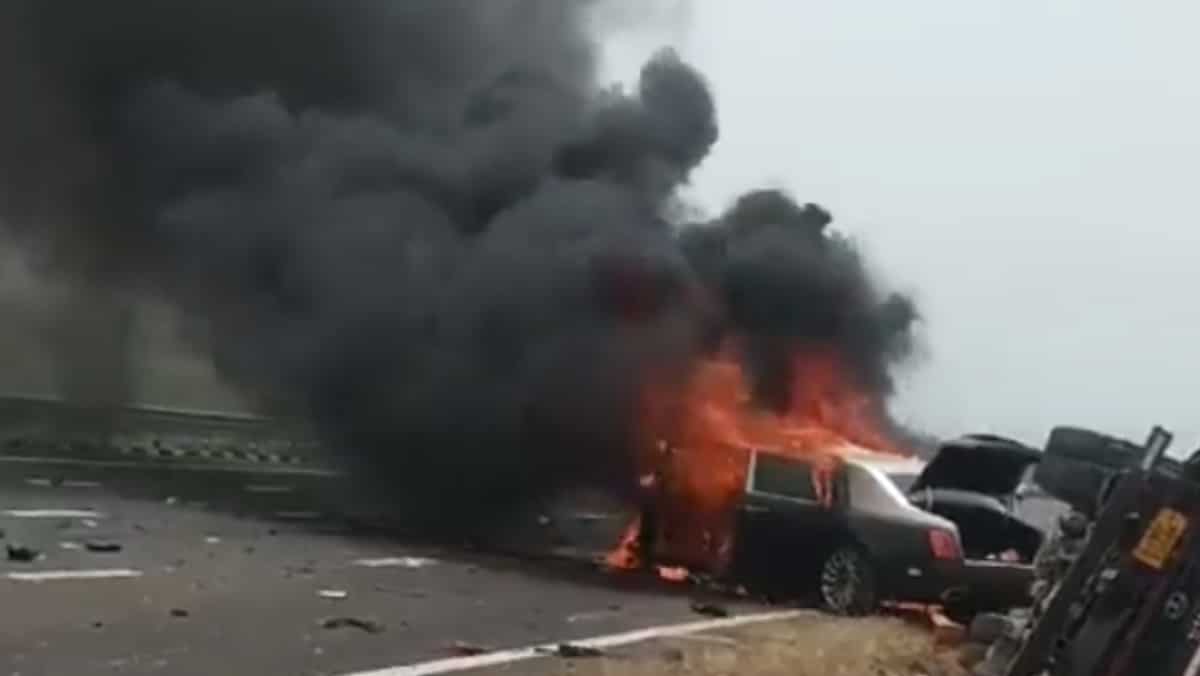 India: Rolls-Royce zooming at 200 kmph crashes into oil tanker in Haryana's Nuh India: Rolls-Royce zooming at 200 kmph crashes into oil tanker in Haryana's Nuh