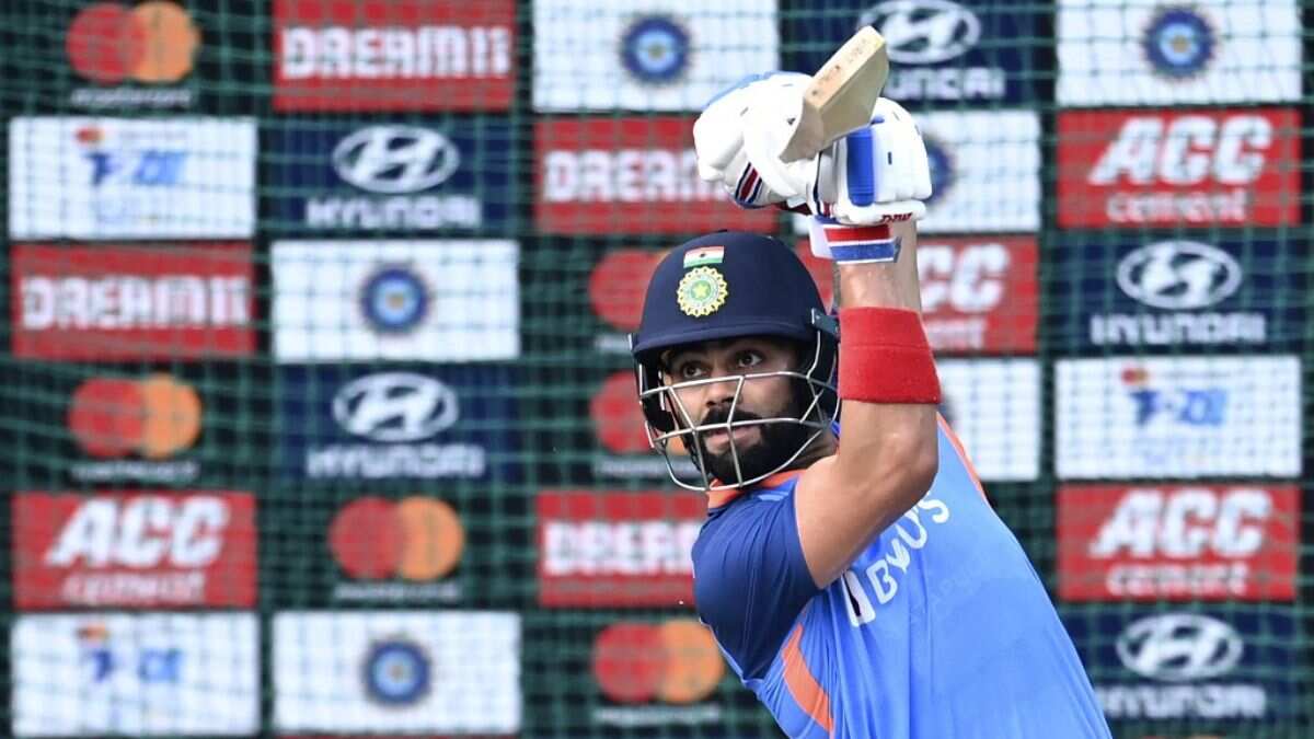 Virat Kohli at no. 4 can solve a lot of problems for India in World Cup 2023, feels AB de Villiers