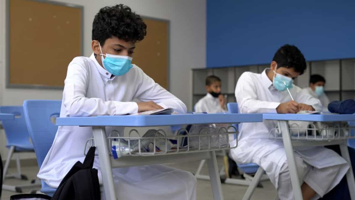Saudi Arabia tightens school attendance rules, parents at risk of jail for child’s absence Saudi Arabia tightens school attendance rules, parents at risk of jail for child’s absence