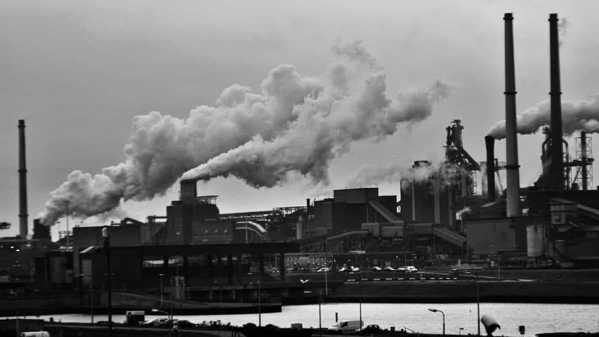 Alarming Pollution Air pollution: A silent threat deadlier than smoking and alcohol ...