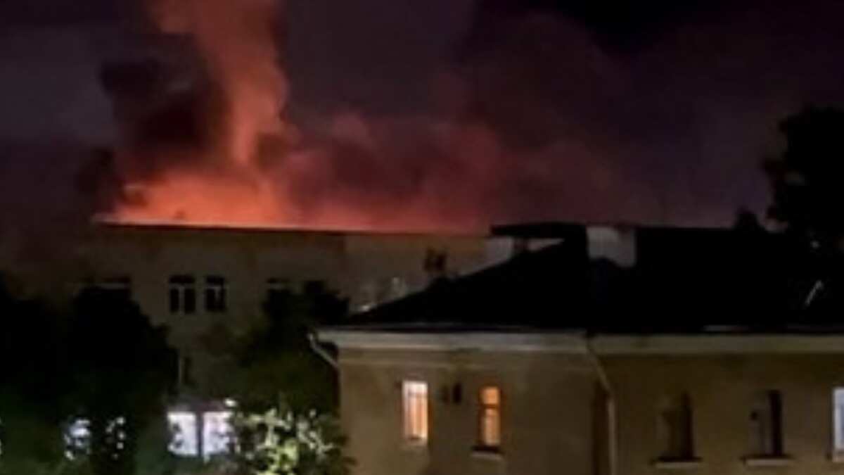 Drone attack over airport in northwestern Russia: official Drone attack over airport in northwestern Russia: official