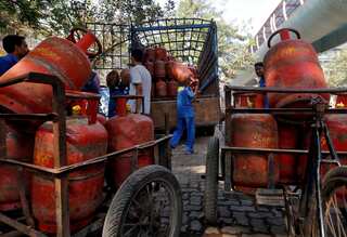 Relief for people as Indian government slashes LPG cylinder prices by $2.42