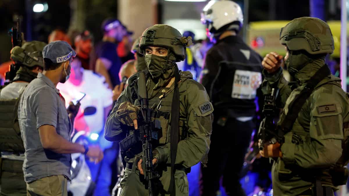 Israeli police kill teenage attacker after stabbing incident in Jerusalem