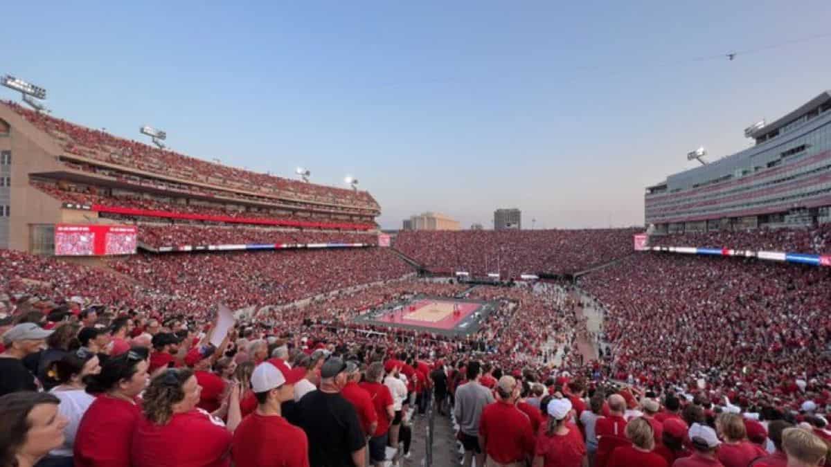'Volleyball Day' in US sets women's sports attendance world record