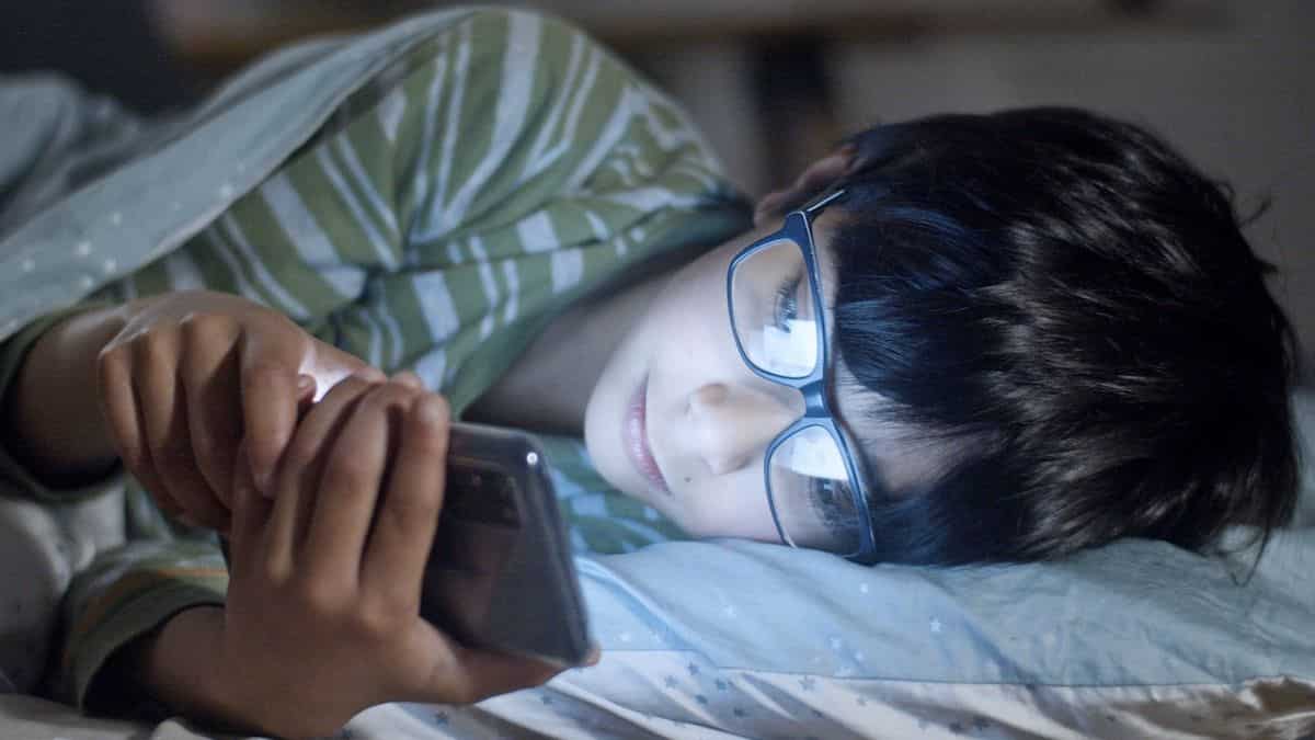 High screen time, lack of exercise linked to increased heart attack risk in kids! Doctor answers key questions High screen time, lack of exercise linked to increased heart attack risk in kids! Doctor answers key questions