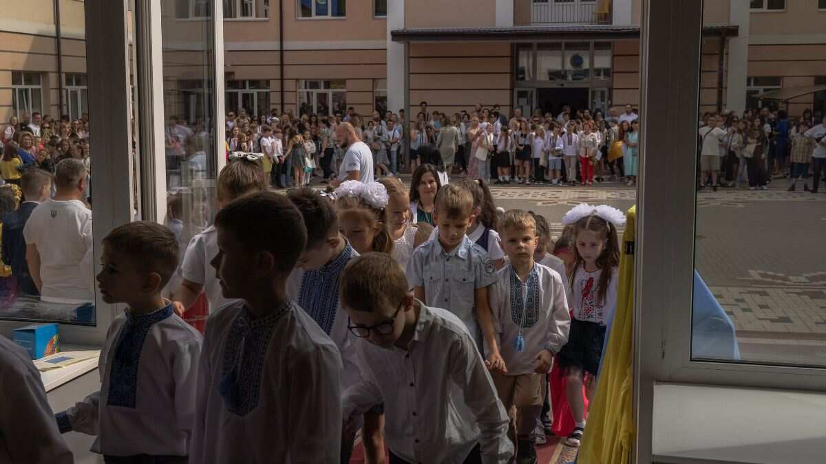 Police report bomb threats in Kyiv as Ukraine children go back to school Police report bomb threats in Kyiv as Ukraine children go back to school