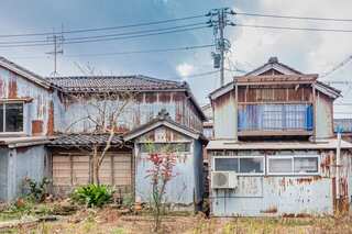 Every seventh house in Japan is abandoned, now foreigners are buying them