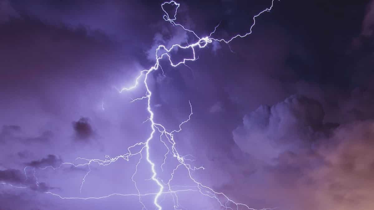 India: 61,000 lightning strikes jolt Odisha in just 2 hours, several dead India: 61,000 lightning strikes jolt Odisha in just 2 hours, several dead