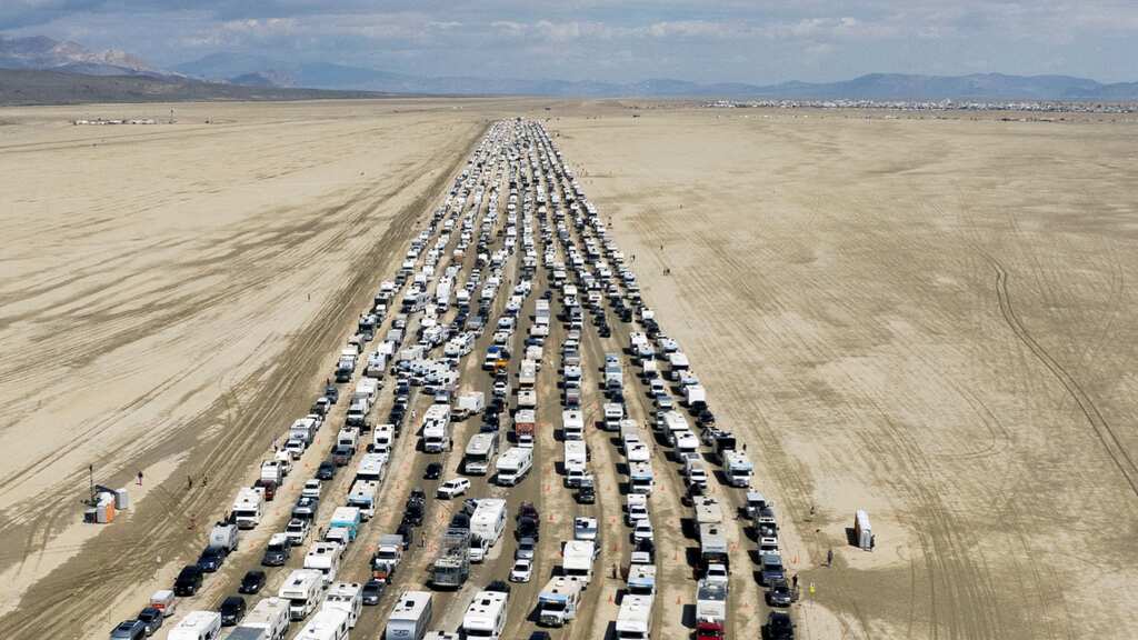 Burning Man: Mass exodus begins after organisers lift driving ban