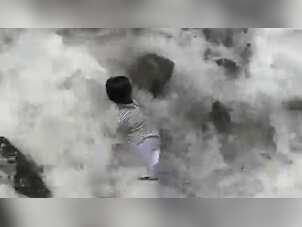 WATCH | Man's selfie adventure on Kedarnath trek takes dangerous turn, locals and SDRF comes to rescue