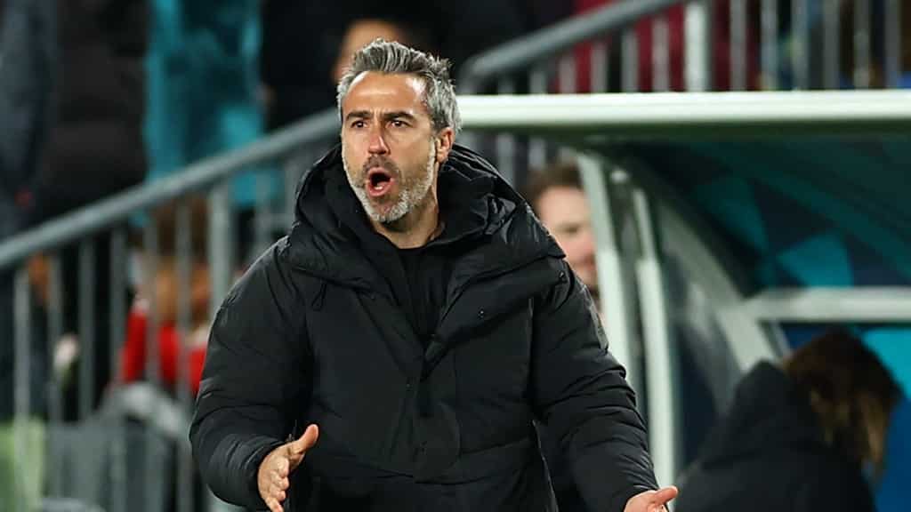 Spain women's national team coach Jorge Vilda fired after kiss row