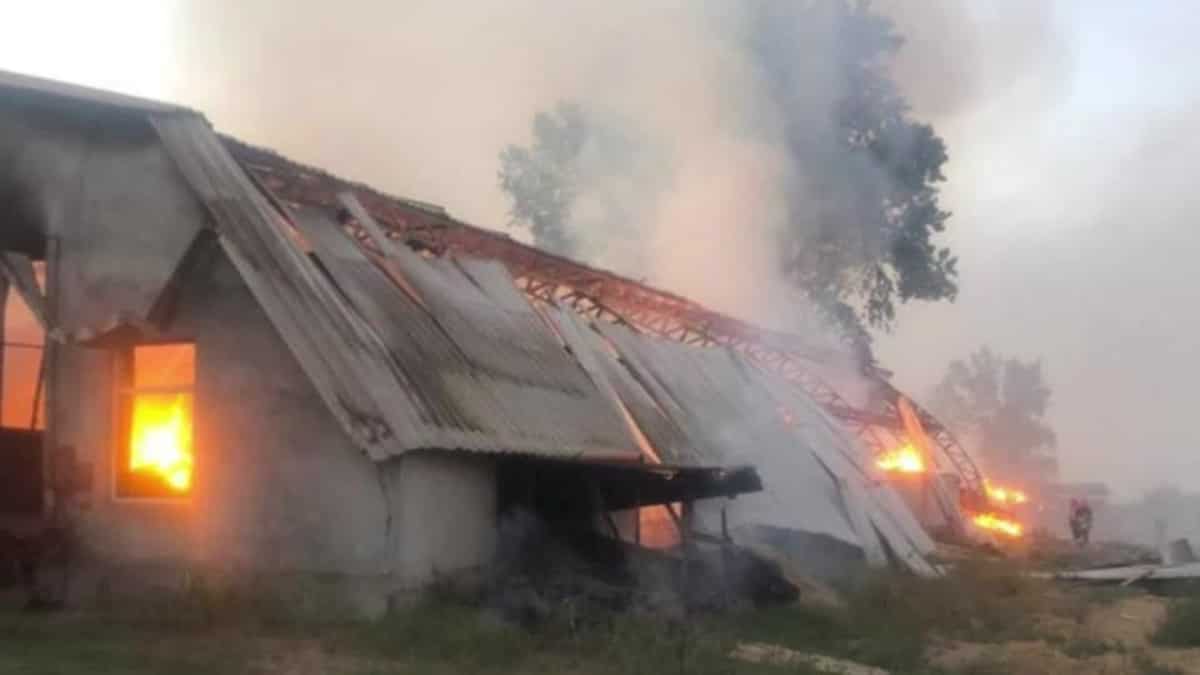 Romania claims fresh Ukraine attacks 'very close' to border Romania claims fresh Ukraine attacks 'very close' to border