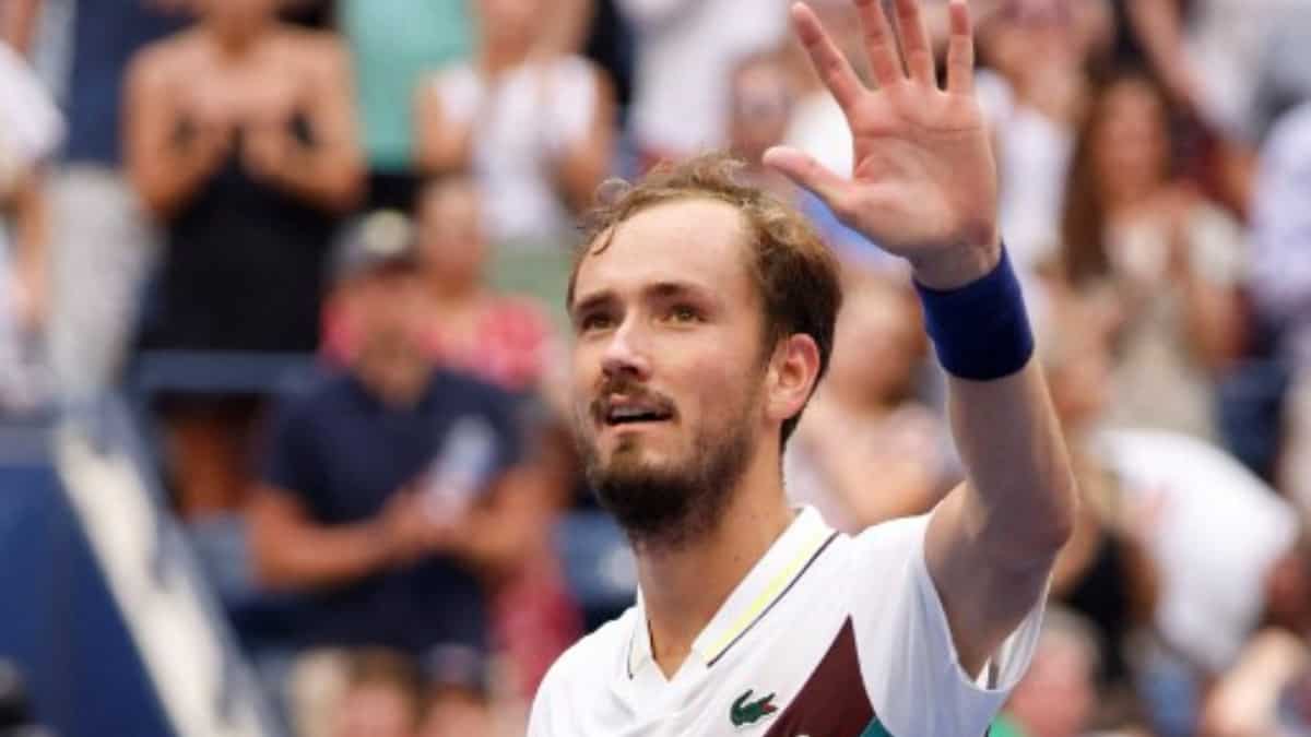 US Open 2023: Medvedev douses Rublev with 'cold shower' to reach semis US Open 2023: Medvedev douses Rublev with 'cold shower' to reach semis
