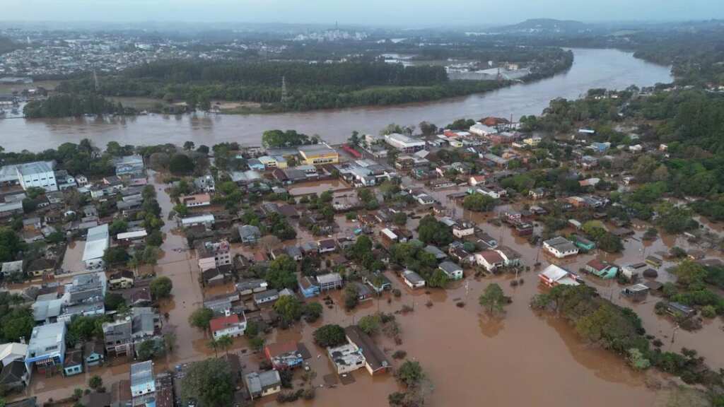 Brazil: Extratropical cyclone kills at least 27 people, leaves 1,600 homeless