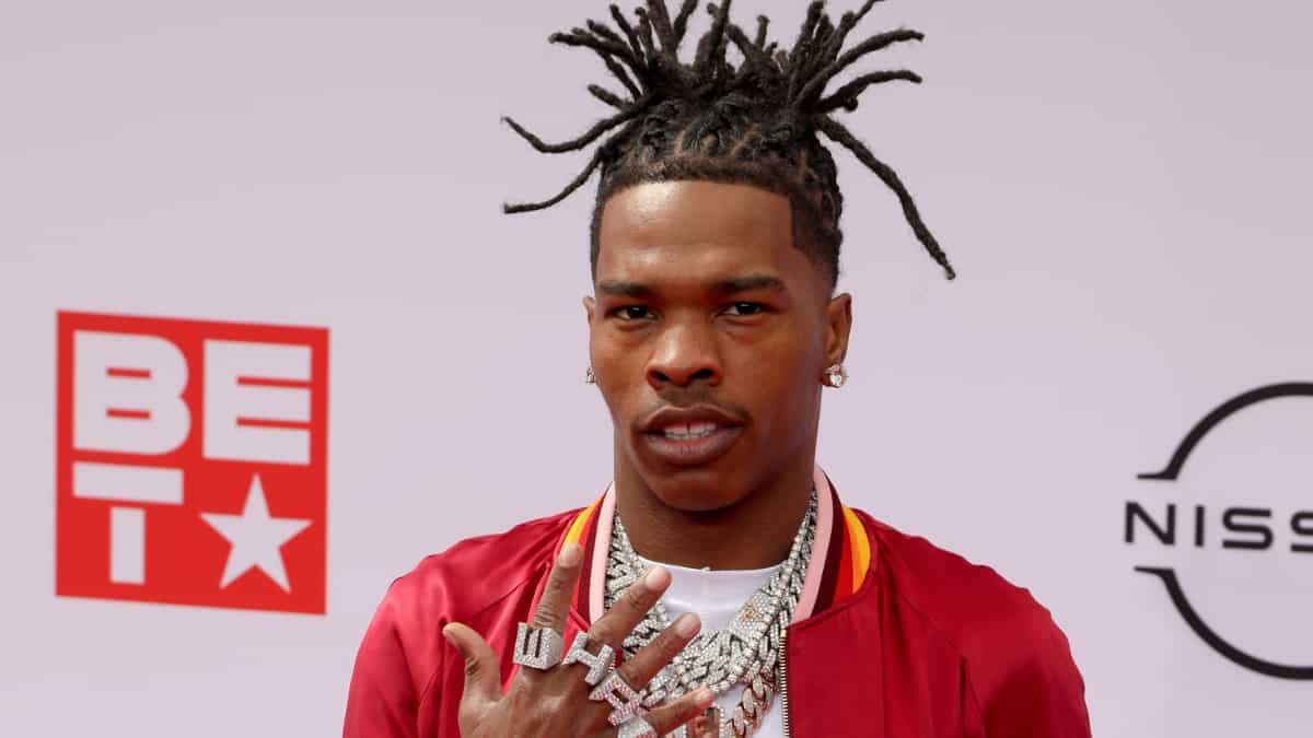 Lil Baby escorted off stage as gunshots interrupt Memphis concert, one injured Lil Baby escorted off stage as gunshots interrupt Memphis concert, one injured