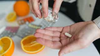Vitamins C and E supplements may cause lung cancers to grow bigger and spread, study finds