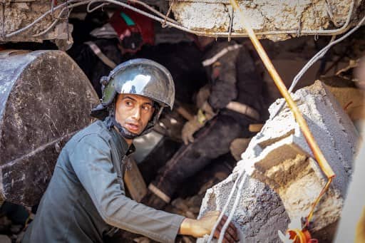 Rescue on but many feared trapped