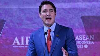 Canadian Prime Minister Justin Trudeau's aircraft develops technical issues