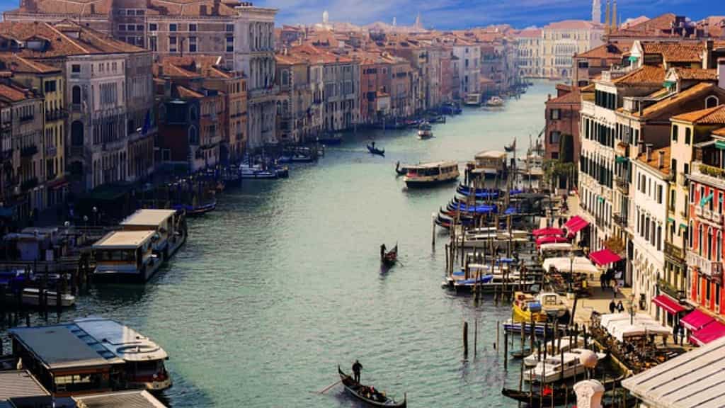 Venice avoids UNESCO world heritage downgrade