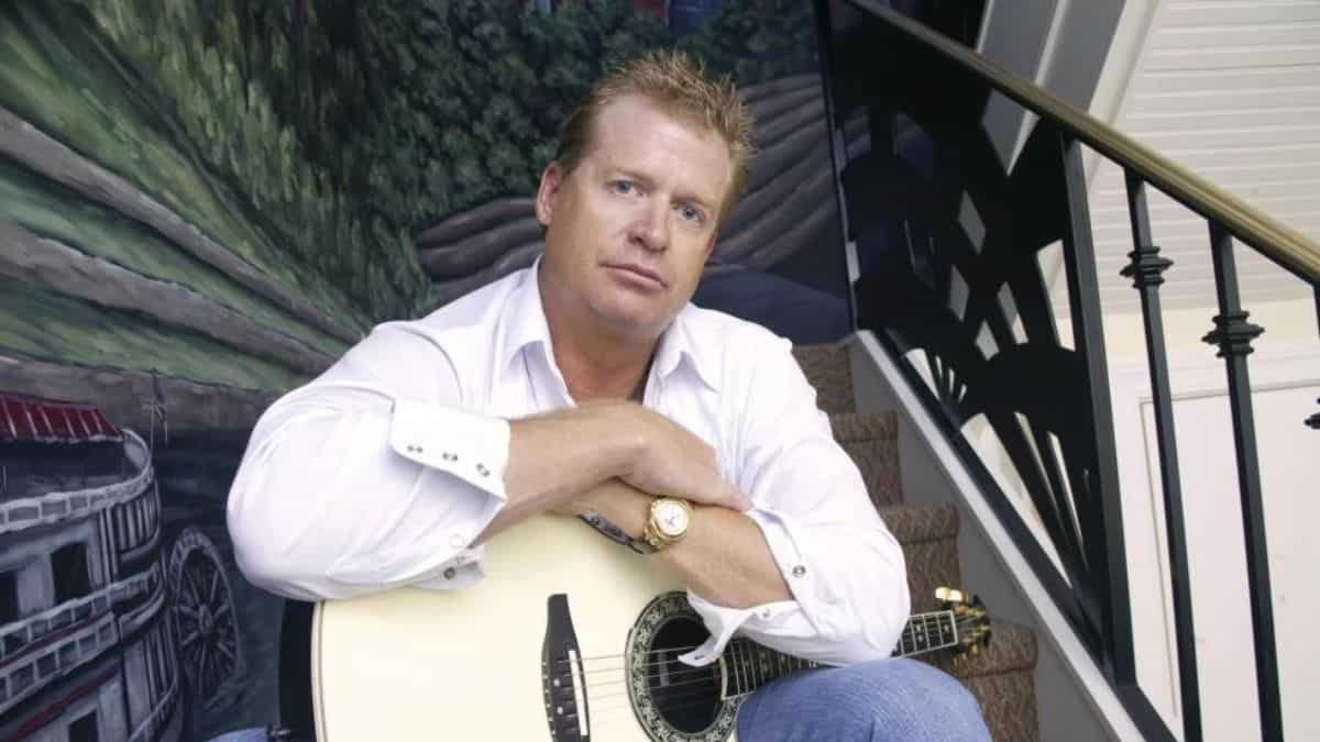 Country singer-songwriter Charlie Robison dies in Texas at age 59 Country singer-songwriter Charlie Robison dies in Texas at age 59