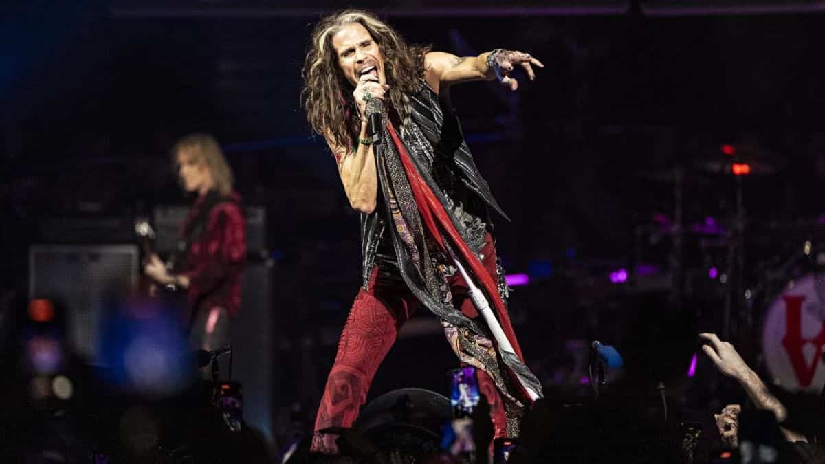Aerosmith postpones shows after frontman Steven Tyler suffers vocal cord damage Aerosmith postpones shows after frontman Steven Tyler suffers vocal cord damage