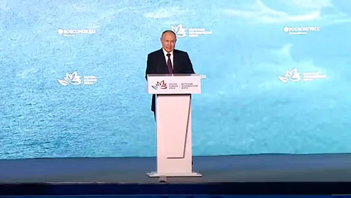 Putin calls Trump's legal battles a political witch hunt as US-Russia tensions escalate Putin calls Trump's legal battles a political witch hunt as US-Russia tensions escalate