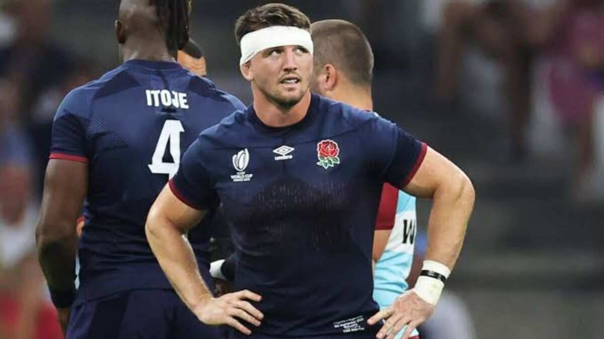 Rugby World Cup: England's Tom Curry gets two-game ban over red card