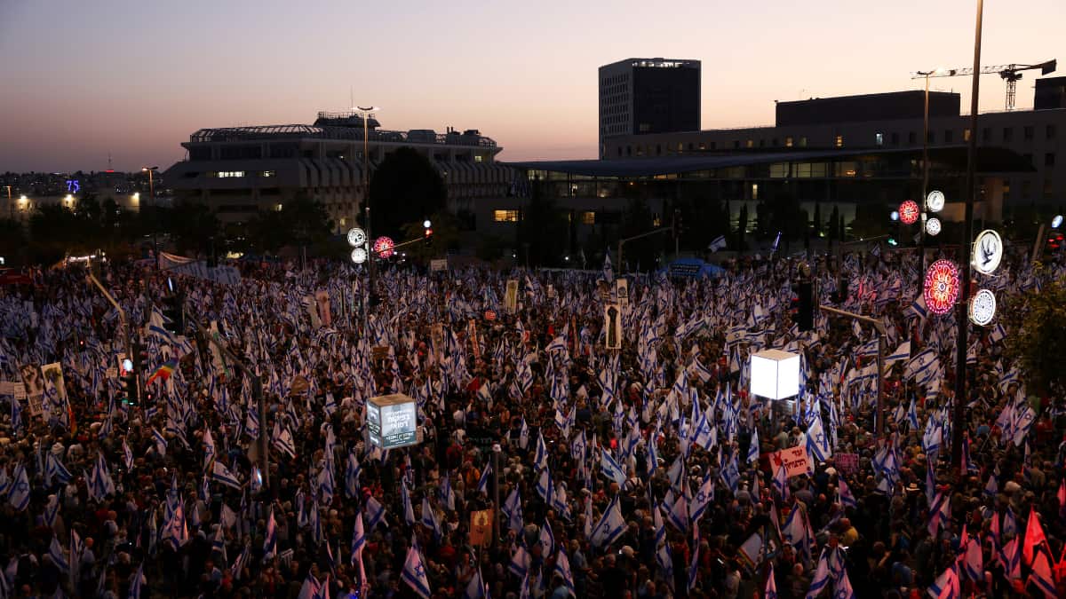 Worst domestic political crisis in years