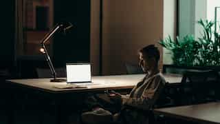 Sleeping late at night? Study warns about major risk of type 2 diabetes for night owls
