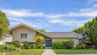 Iconic Brady Bunch home sells for $3.2mn, $2mn less than purchase price