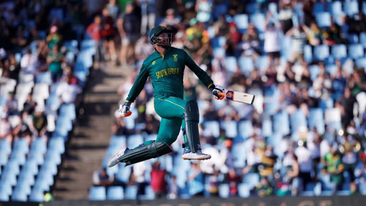 4th ODI: Records tumble in Centurion as Heinrich Klaasen's masterclass guides South Africa to 416 vs Australia 4th ODI: Records tumble in Centurion as Heinrich Klaasen's masterclass guides South Africa to 416 vs Australia