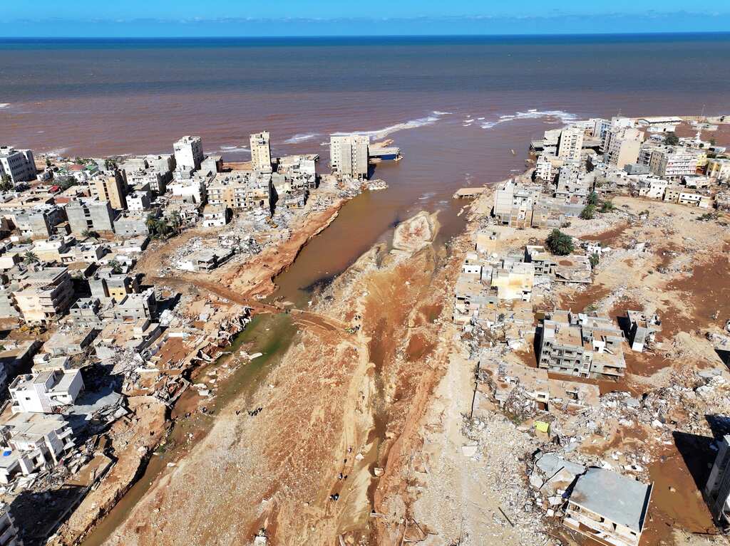 Libya: Aid groups warn of disease risk as country struggles to recover from flood