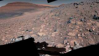 NASA's Curiosity rover reaches Mars ridge to study red planet's watery past