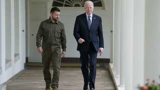 Zelensky meets Biden, gets aid package but warns Kyiv could lose war with Russia if funding is cut