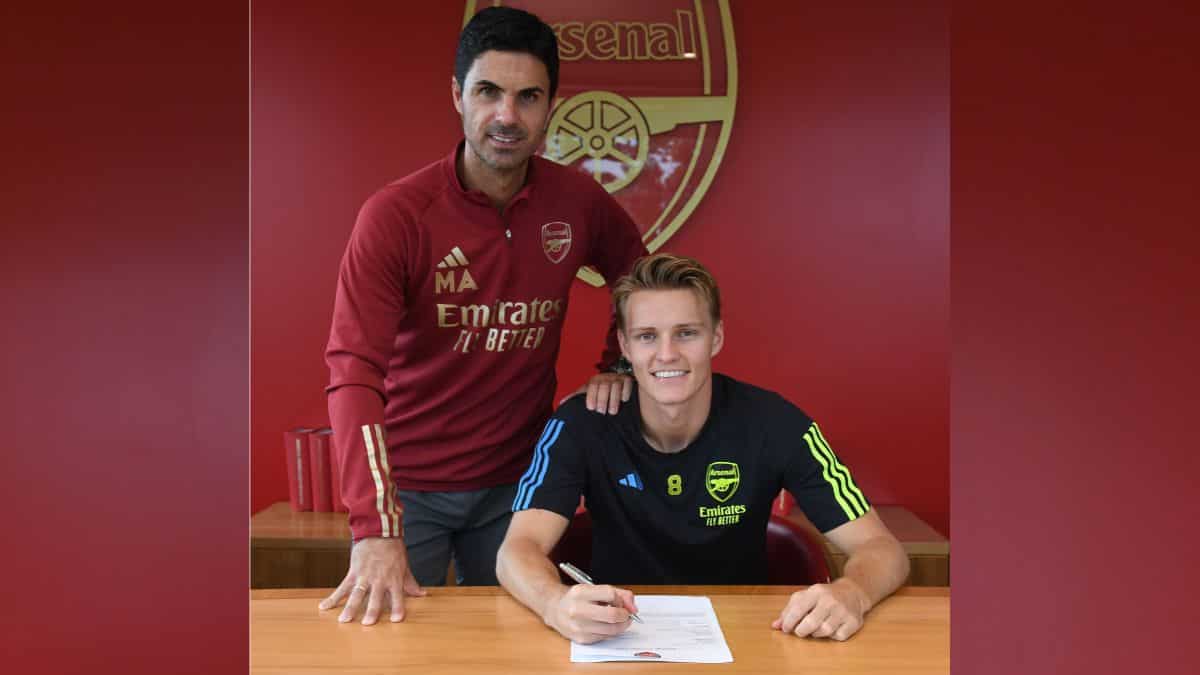 Premier League: Arsenal captain Martin Odegaard signs new contract before Sunday's North London derby Premier League: Arsenal captain Martin Odegaard signs new contract before Sunday's North London derby