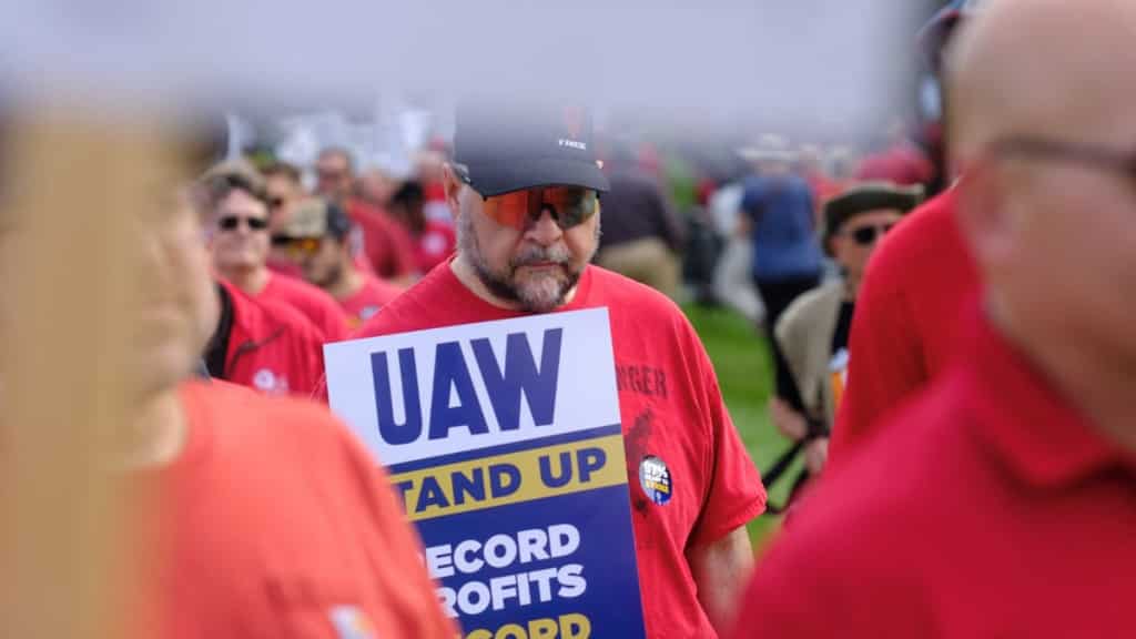 UAW halts Ford's Kentucky truck plant in surprise move amid labour negotiations 