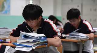 US-China tensions: Record number of graduates returning to China from abroad