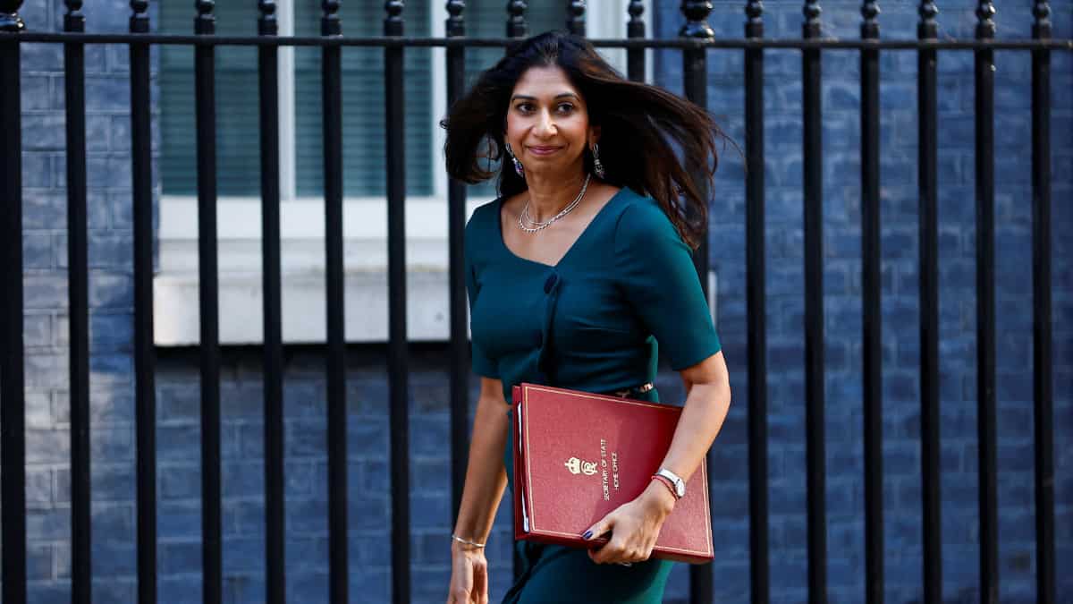 UK's Suella Braverman launches attack on ECHR over treaties on migrants UK's Suella Braverman launches attack on ECHR over treaties on migrants