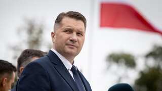 Poland education minister working to extradite Nazi veteran honoured in Canadian Parliament