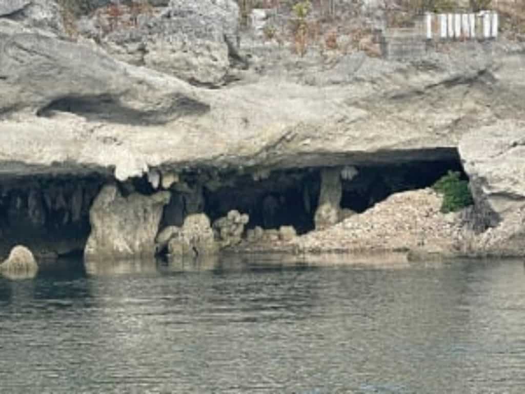 'Creepy': Rumoured underwater caves spring up from Canyon Lake in Texas