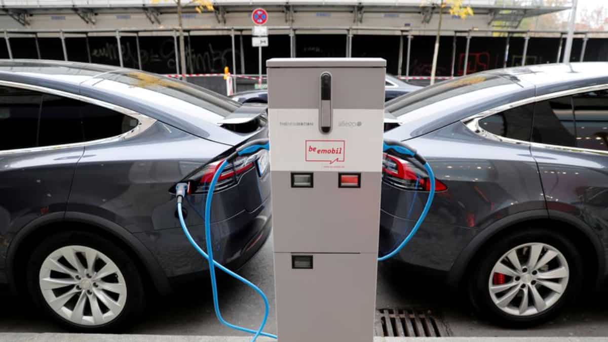 India: 1mn electric vehicles sold in 2023, over 40 per cent of them made in THIS state India: 1mn electric vehicles sold in 2023, over 40 per cent of them made in THIS state