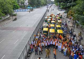 India: Bengaluru city comes to standstill amidst shutdown call over Cauvery water sharing, 50 arrested
